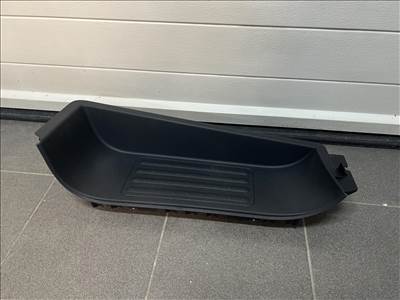 Volkswagen Transporter T5 T6 fellépő műanyag taposó