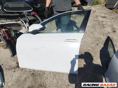 BMW F10 bal első ajtó üresen
