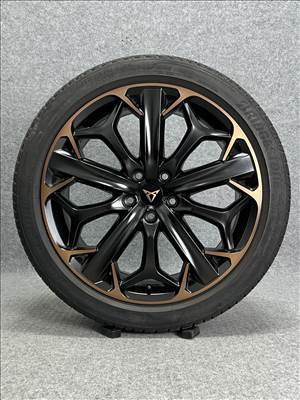 gyári Cupra alufelni szett 8x19 et40 5x112 245/40 nyári gumival