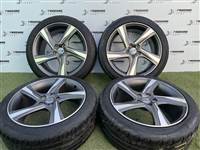 5x108 18" Volvo gyári alufelni 225/45 R18 nyári gumikkal