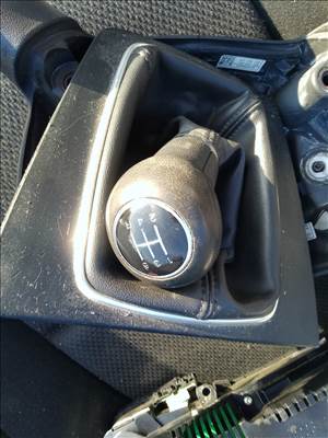 Audi a4 B6 5ös vàltógomb
