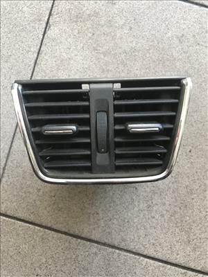 Skoda Octavia III hátsó légbefúvó 5E0819200A