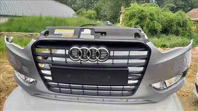Audi első Lökhárító, diszráccsal eladó! 8v0807065a