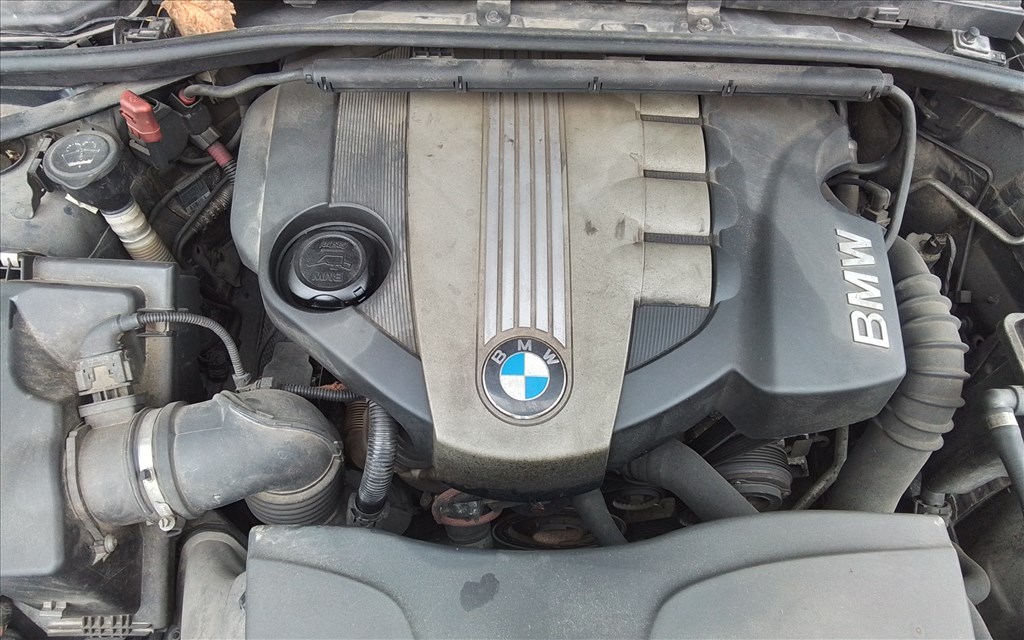BMW 320 (E90, E91, E92, E93) bontott alkatrészei 4. kép
