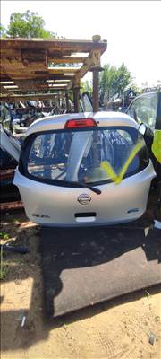Nissan Micra VI Csomagtér ajtó 