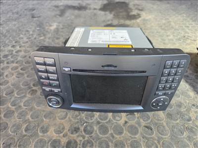 Mercedes ML-osztály W164 Ml 164 facelift navigacio a1649063500