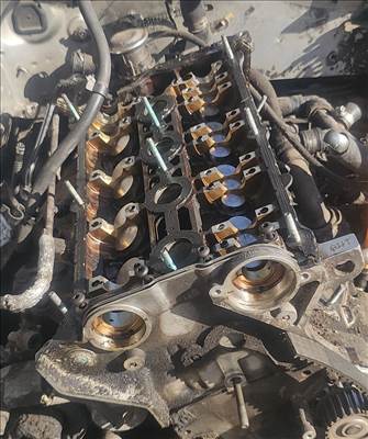 Volkswagen Passat B5 B5.5 Hengerfej 