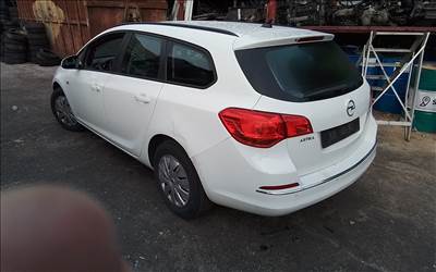 Opel Astra J bontott alkatrészei