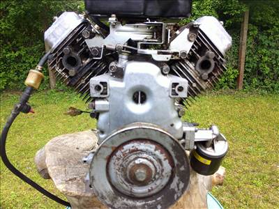 VANGUARD  V-TWIN OHV 16HP 2YR TIPUSÚ ,HIBÁS MOTOR,STIGA PARK-PRO TRAKTORRÓL