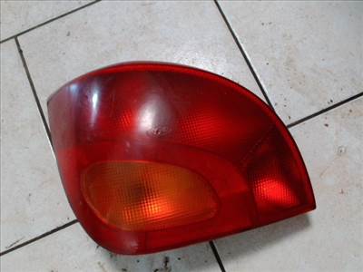 FORD FIESTA 99.09-02.04 Bal hátsó lámpa