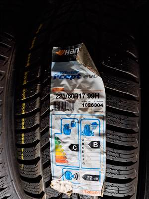 225/60 R17 Hankook Winter icept evo3 gumiabroncs