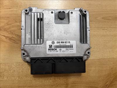 Audi A3 (8P) motorvezérlő  03g906021fl