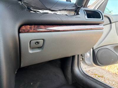 Peugeot 406 Kesztyűtartó *163161*