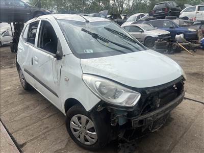 Hyundai i10 1.1i bontott alkatrészei