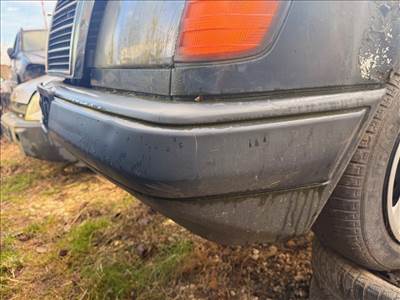 Mercedes 200 D (W124) első lökhárító 