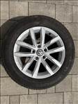  VW Passat B8 ( 16" újszerű (gyári felni) alufelni, rajta 215/60 újszerű Semperit nyári gumi DOT24