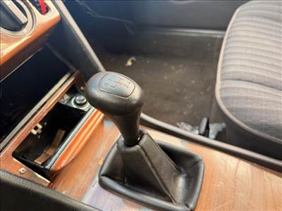 Mercedes 200 D (W124) váltókulissza 