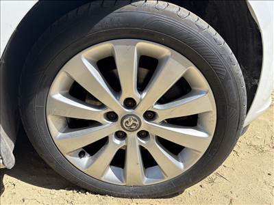  Opel j astra c zafira b insignia 5x115 17-es alufelni,215/50 újszerű Goodyear nyári gumi