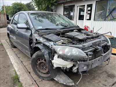 Mazda 3 (BK) 1.6i bontott alkatrészei