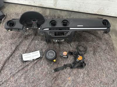 Audi A3 (8V) Komplett Légzsák Szett 18921 8v0880204e