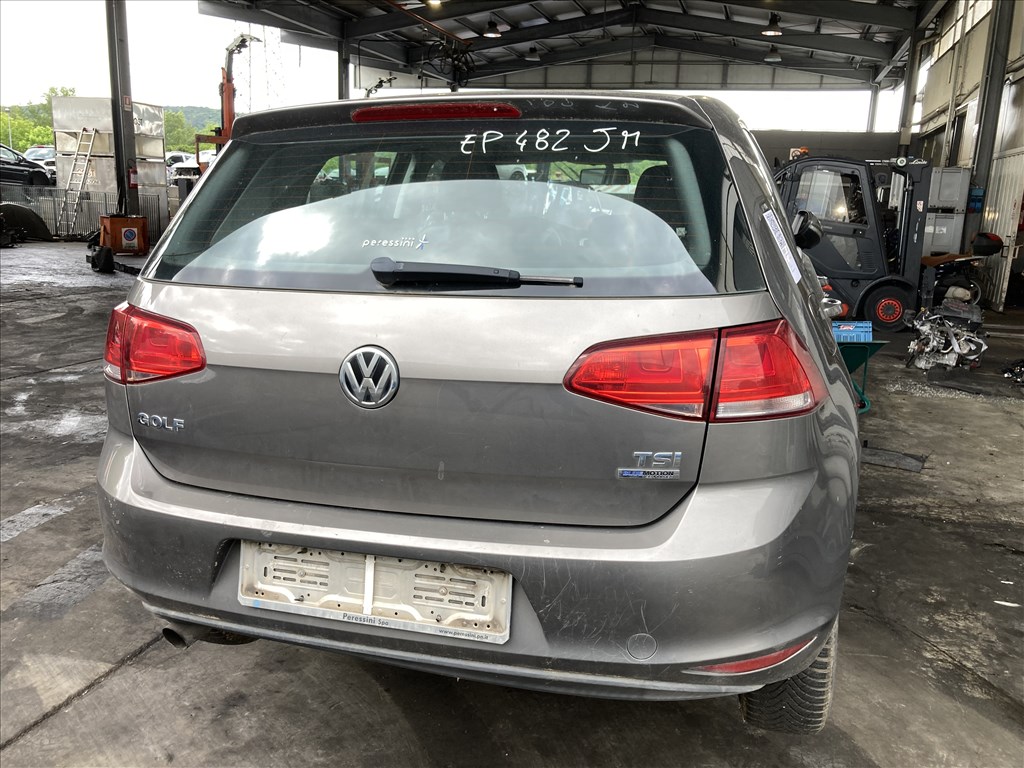 Volkswagen Golf VII bontott alkatrészei 3. kép