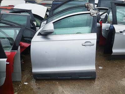 Audi Q7 4L 2006- bal első ajtó üresen