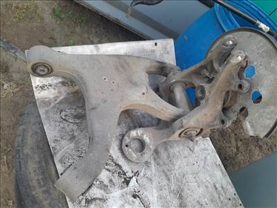 Audi A4 B8 Avant kerékagy lengőkarral