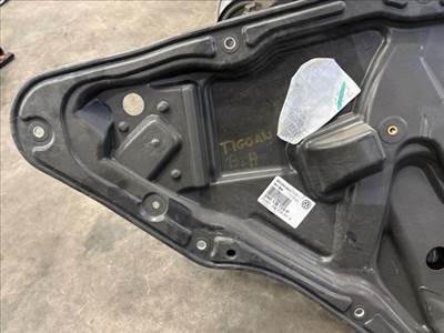 Volkswagen Tiguan I Bal hátsó Ablakemelő Szerkezet (Elektromos) 5n0839729p