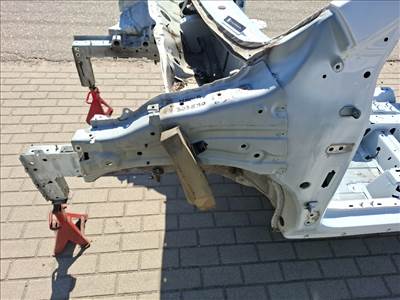 Opel Mokka bal első negyed