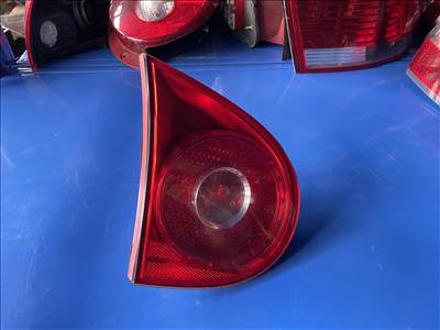 Volkswagen Golf V Bal hátsó belső lámpa 1K6945093E