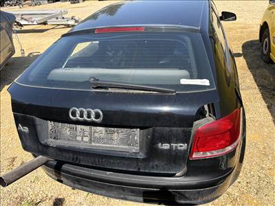 Audi A3 (8P) csomagtérajtó 