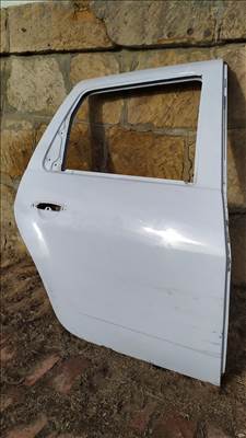Dacia Duster Jobb hátsó ajtó eladó.