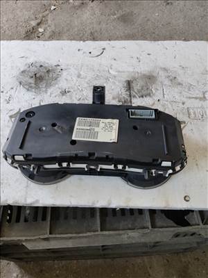 Renault Mégane II kilométer óra  8200364015