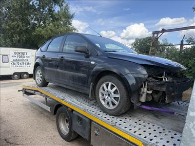 Ford Focus Mk2 1.4 benzin bontott alkatrészei