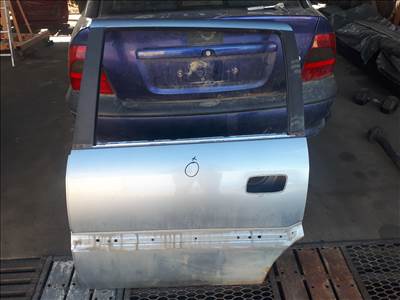 Opel Zafira A bal hátsó üres ajtó  ( színkód nincs )