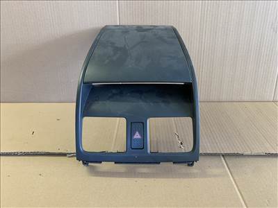 Suzuki SX4 középkonzol felső rész 7382279j