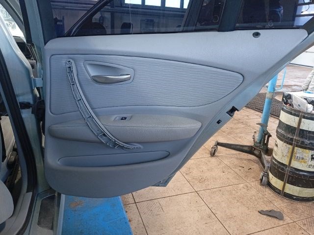 BMW 1 (E87) 118d - Bontódik! 15. kép