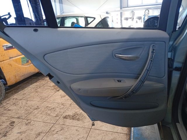 BMW 1 (E87) 118d - Bontódik! 17. kép