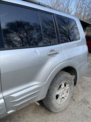Mitsubishi Pajero III lengőkar 