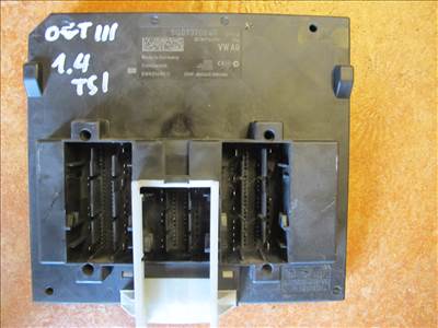 Skoda Octavia III comfort module  5q0937084r