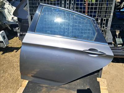 Hyundai i40 sedan Bal hátsó ajtó 