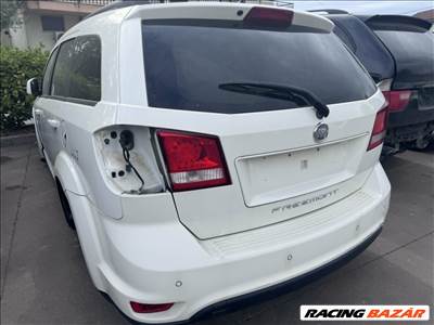 Fiat Freemont karosszéria alkatrészek 