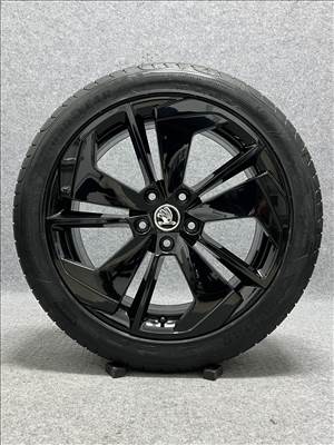 Új gyári Skoda alufelni szett 7.5x18 et48 5x112 225/45 nyári gumival