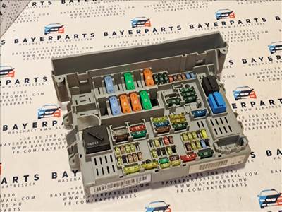 BMW E87 E90 E91 E92 E93 biztosítéktábla biztosíték tábla