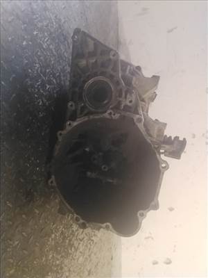 HYUNDAI Santa Fe 2001.03.01-2006.01.30 Sebességváltó. benzines manuális