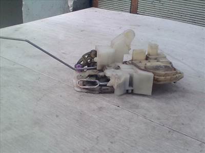 HONDA CIVIC 2004.01-2006.02 Jobb első ajtó zárszerkezet központizáras