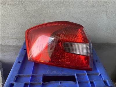 Ford Kuga Mk1 Hátsó lámpa jobb hátsó bal hátsó külső lámpa 