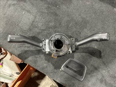 Volkswagen Golf IV 1.9 TDI bajuszkapcsoló  8l0953513g