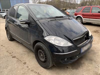 Mercedes A 180 (W169) bontott alkatrészei OM640940