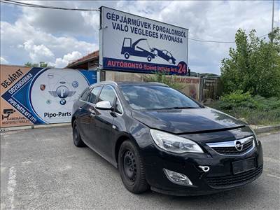 Opel Astra J bontott alkatrészei